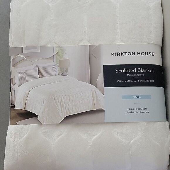 Sculpted Blanket King - Picture 1 of 3